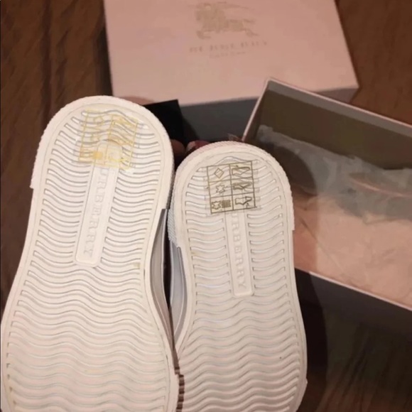 Toddler BurberrySOLD - Picture 3 of 3